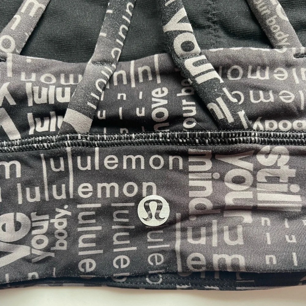 Lululemon sports bra size small - Picture 3 of 4